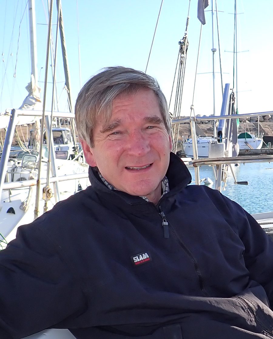 Rodrigo Sepúlveda Haugen a bordo de un velero