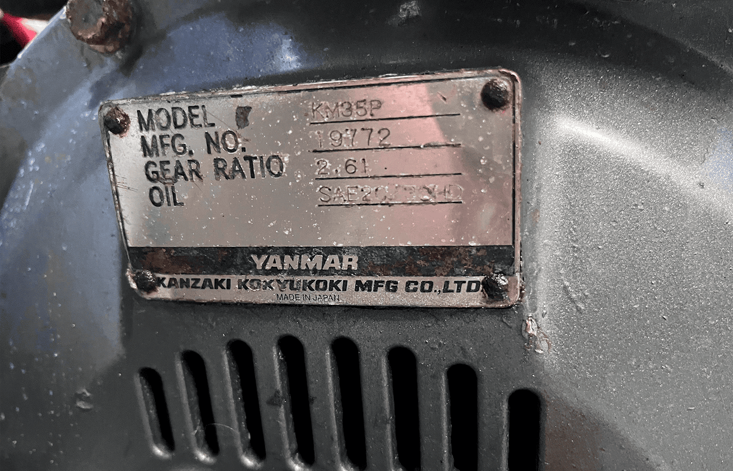 Placa de identificación del inversor Kanzaki KM35P instalado en el Lancet